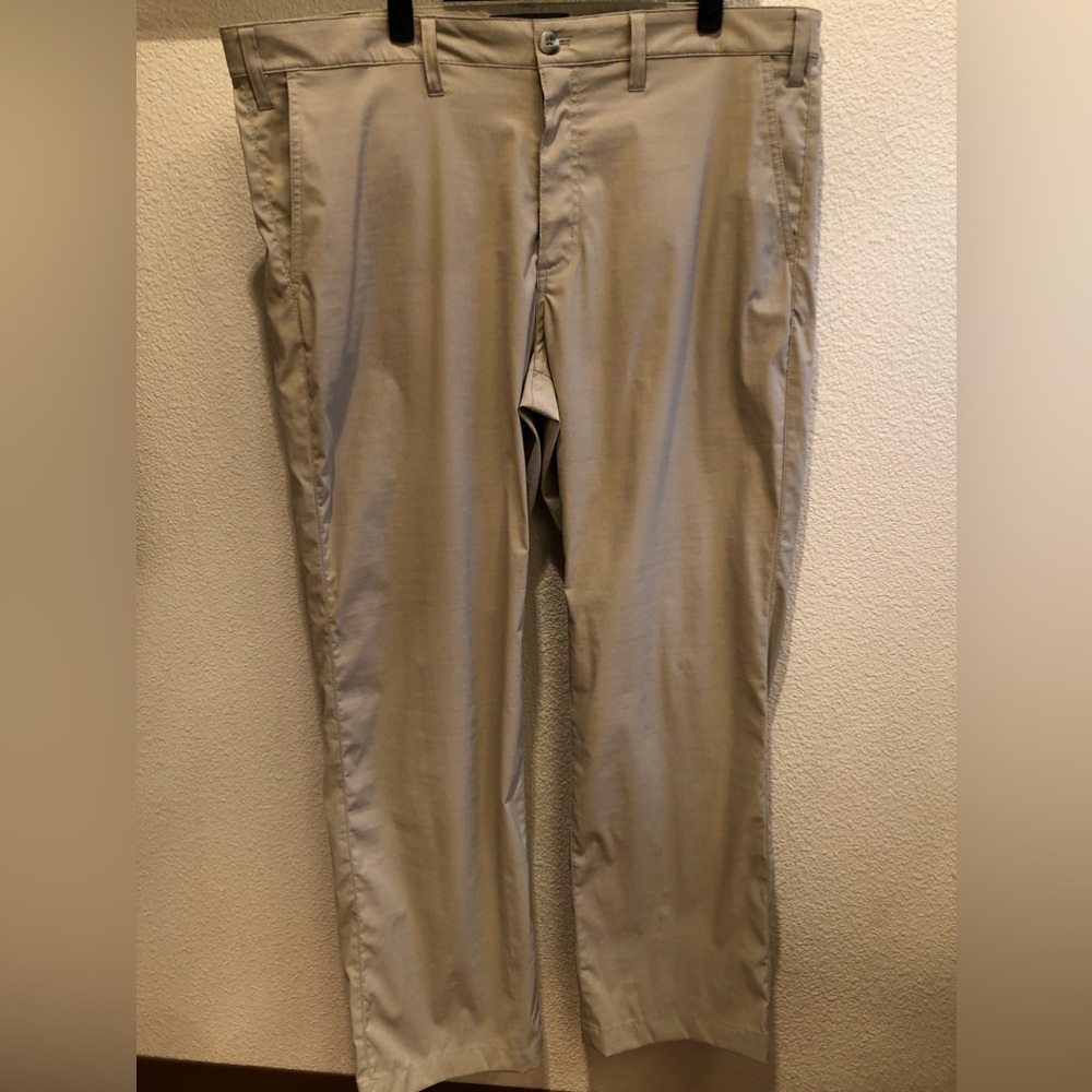 Eddie Bauer 38 x 30